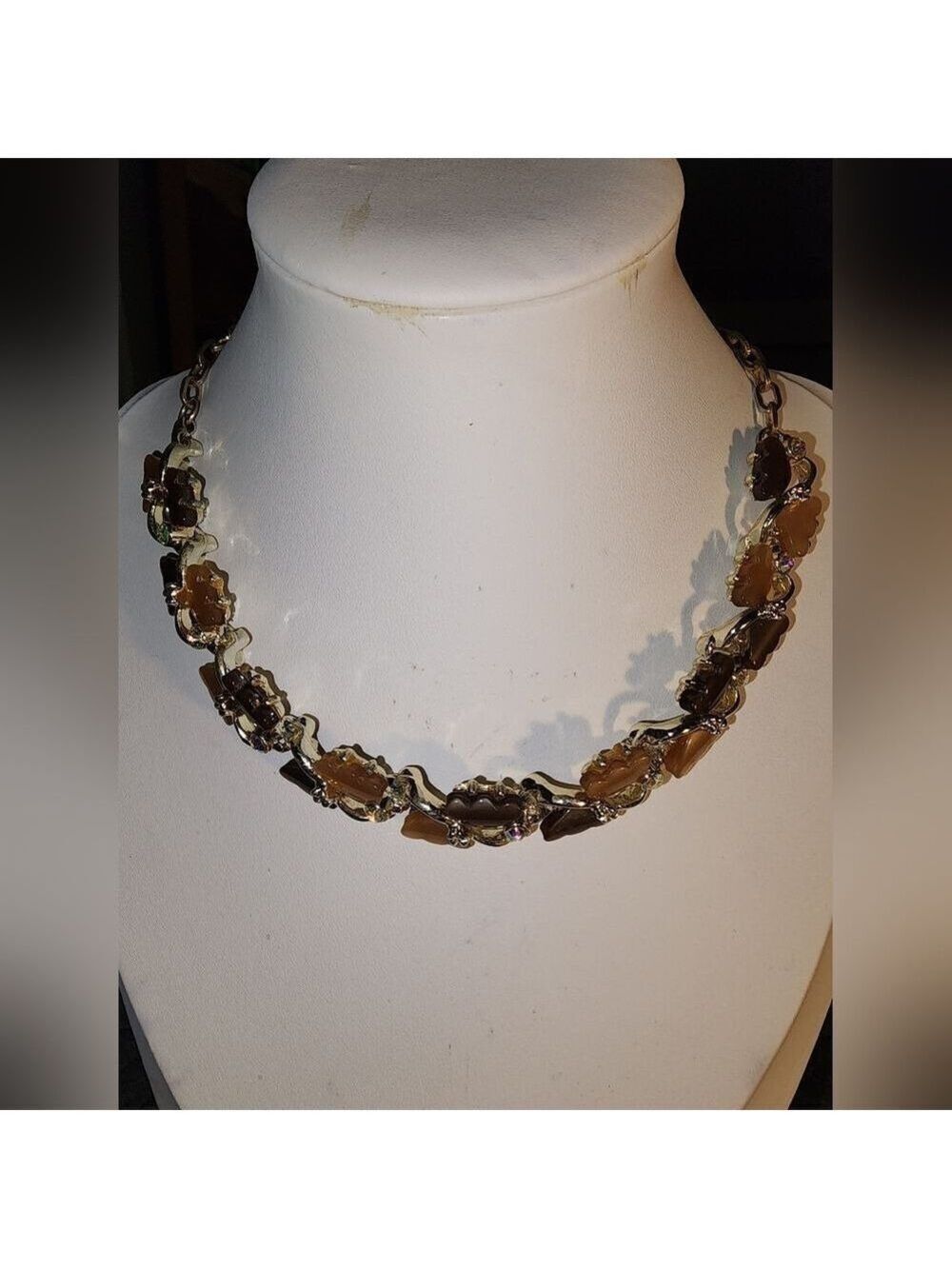 Vintage Goldtone Brown Thermoset Necklace 16"